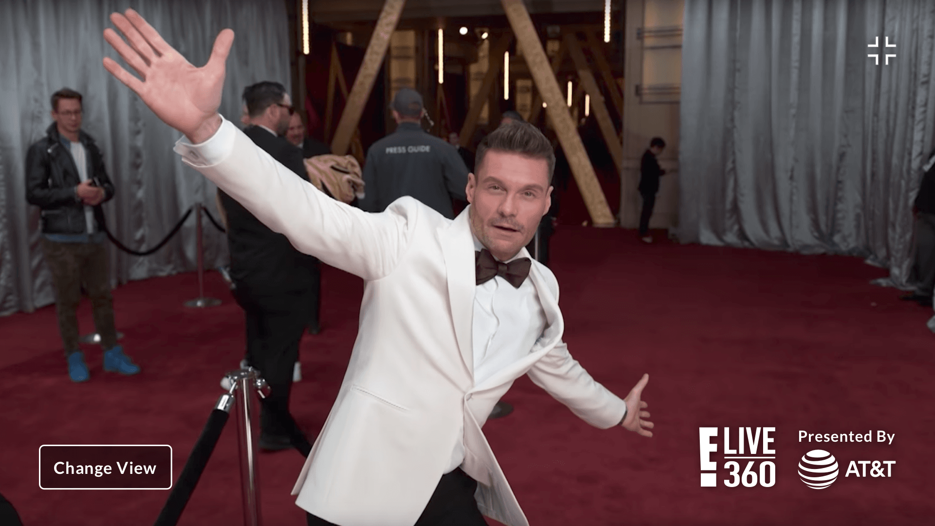 E! Live 360 · landscape player
